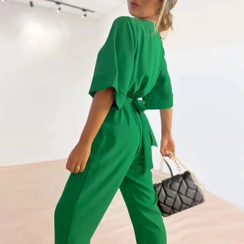 GR | Simple jumpsuit with V-neck and short sleeves