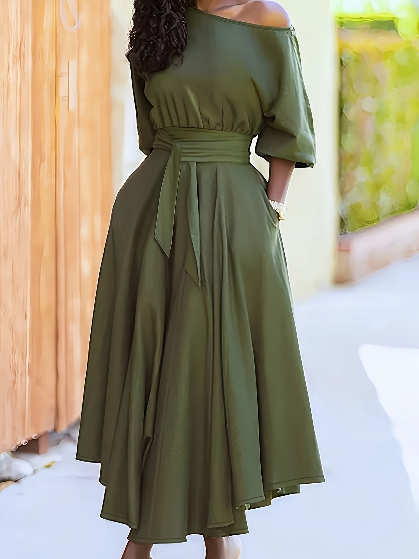 GR | Off Shoulder Midi Kleid Mit Gürtel Und Asymmetrischem Saum