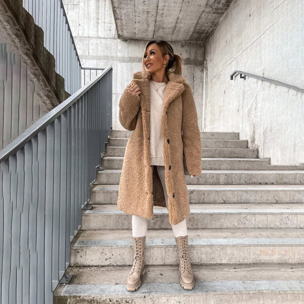 GR - Cozy women's coat in plush look