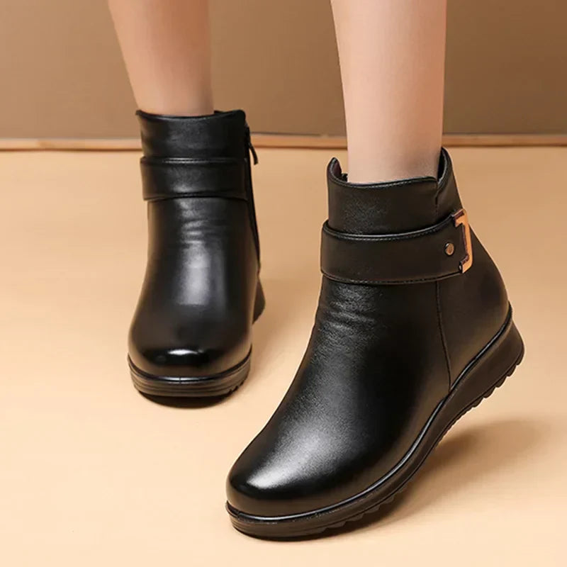 Orthopedic wool women's boot with metal buckle