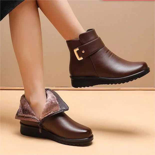 Orthopedic wool women's boot with metal buckle