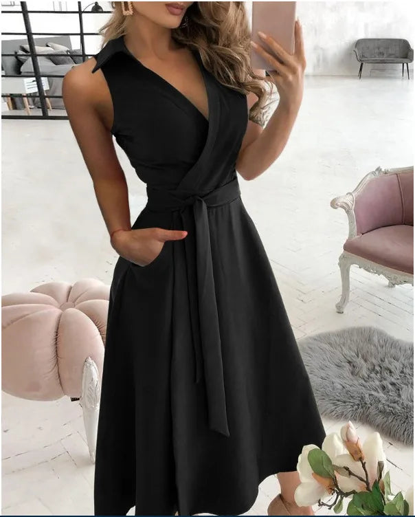 GR | Wickelkleid Ärmelloses Kragenloses Design Vorteilhaftes Taillenband Knielang