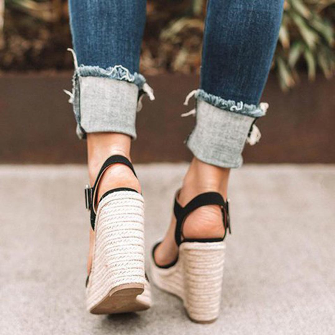 GR | Wedge sandals Elegant women's shoes with belt 