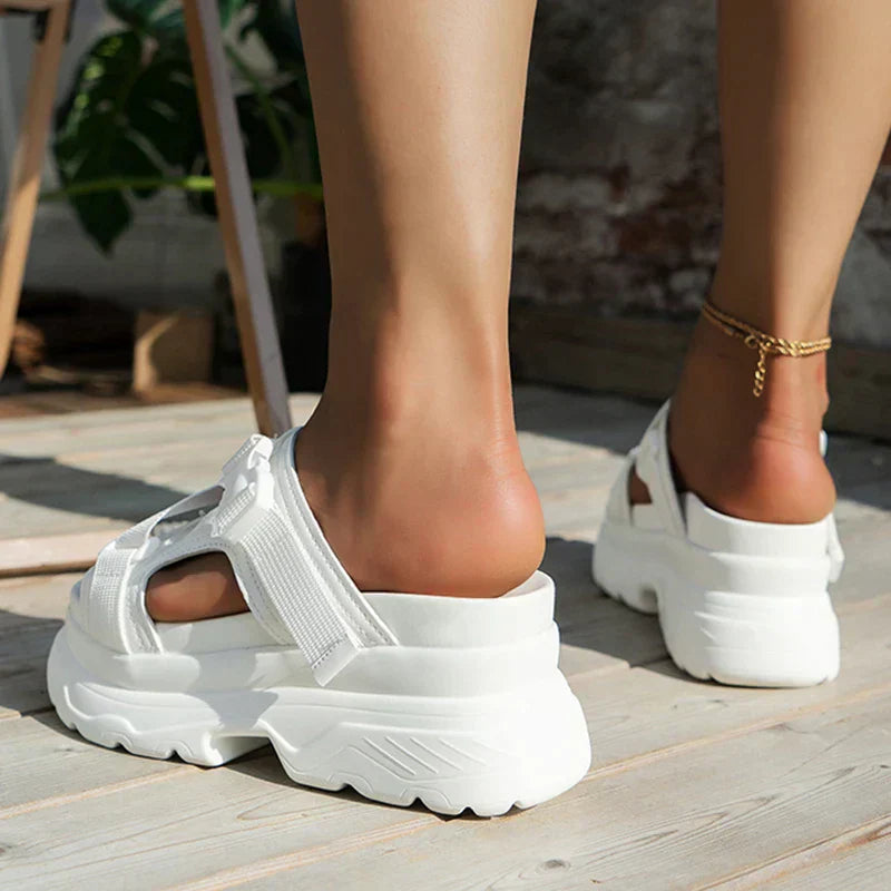 GR | Orthopedic and thick sandals
