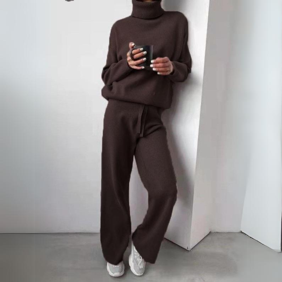 GR | Comfortable 2-piece set consisting of a turtleneck sweater and long trousers