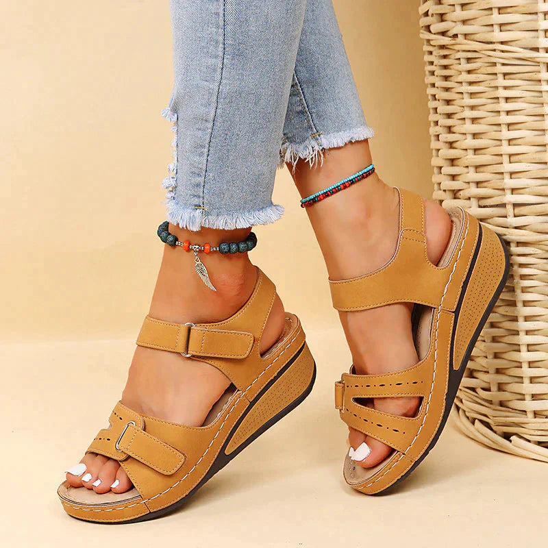 GR | Orthopedic Sandals Comfortable hiking shoes you'll want to wear all day