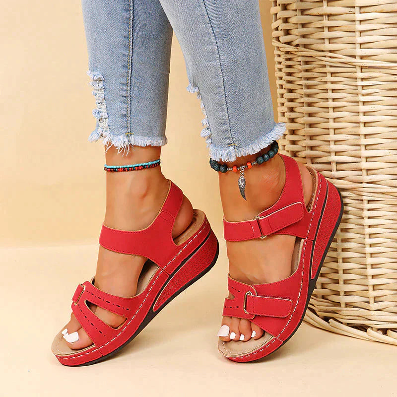 GR | Orthopedic Sandals Comfortable hiking shoes you'll want to wear all day