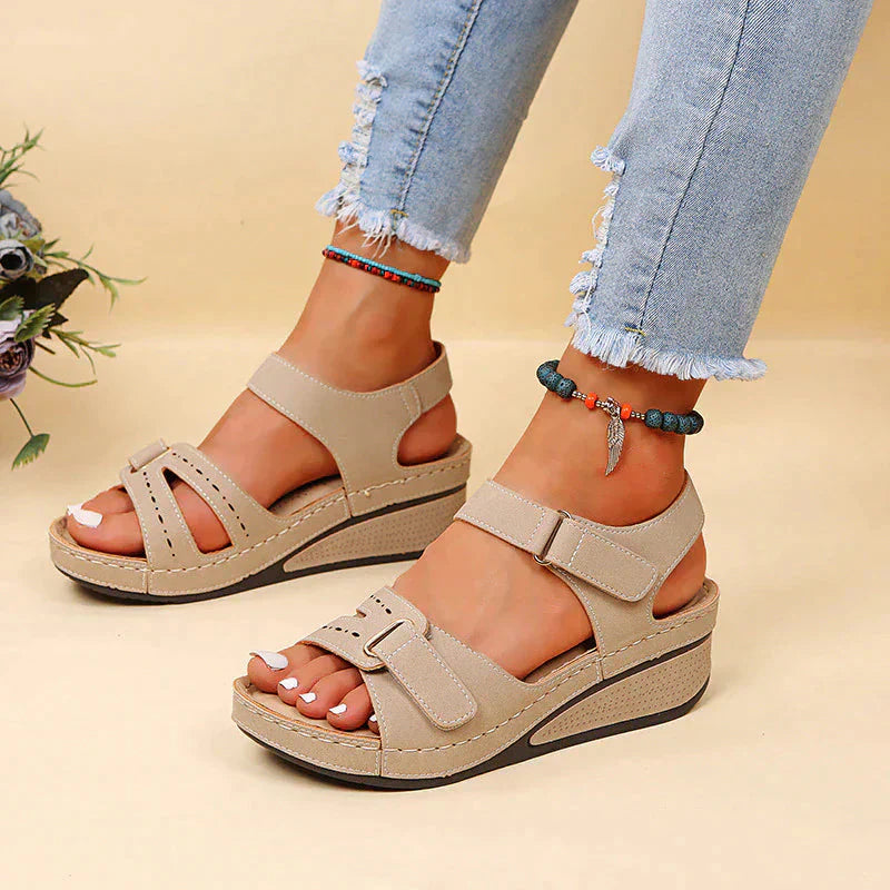 GR | Orthopedic Sandals Comfortable hiking shoes you'll want to wear all day