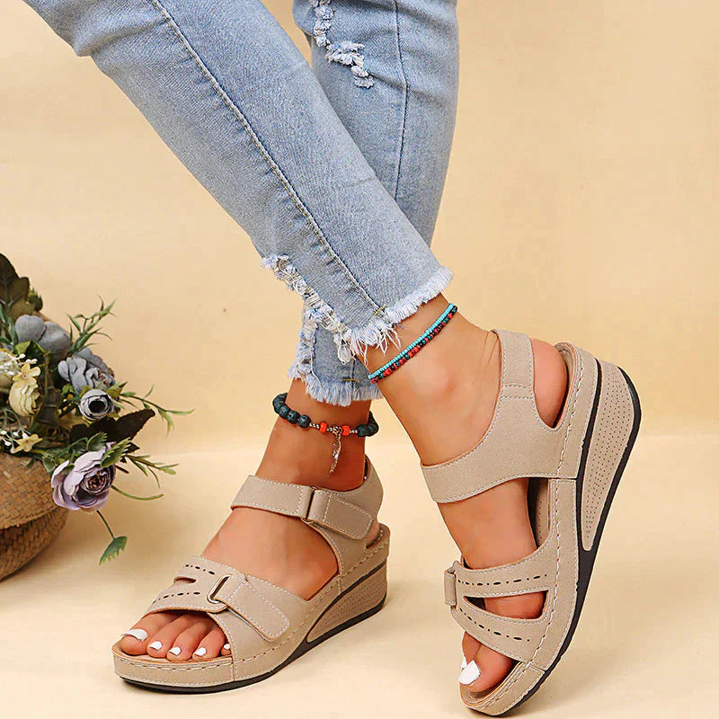 GR | Orthopedic Sandals Comfortable hiking shoes you'll want to wear all day