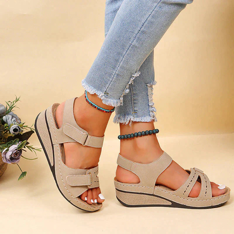 GR | Orthopedic Sandals Comfortable hiking shoes you'll want to wear all day