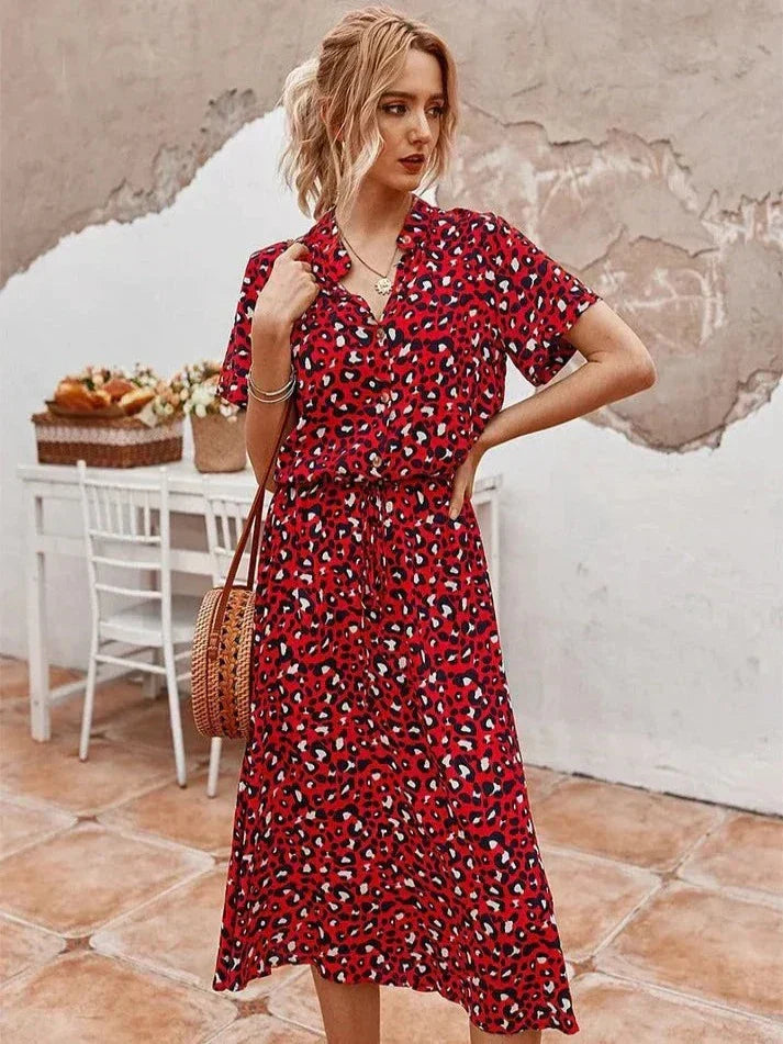 GR - Elegant short-sleeved shirt dress with polka dots and drawstring waist 