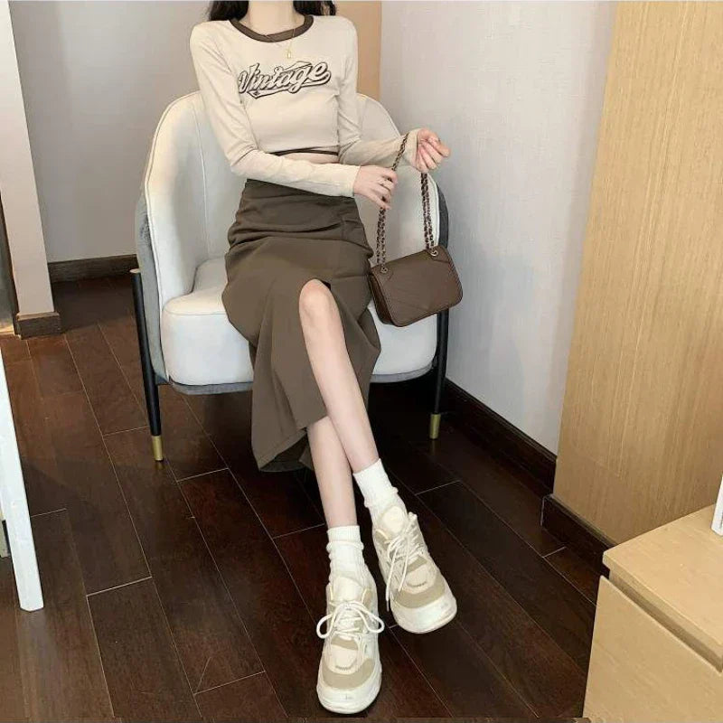 GR - Women's midi skirt with pleats and side slit in Korean style