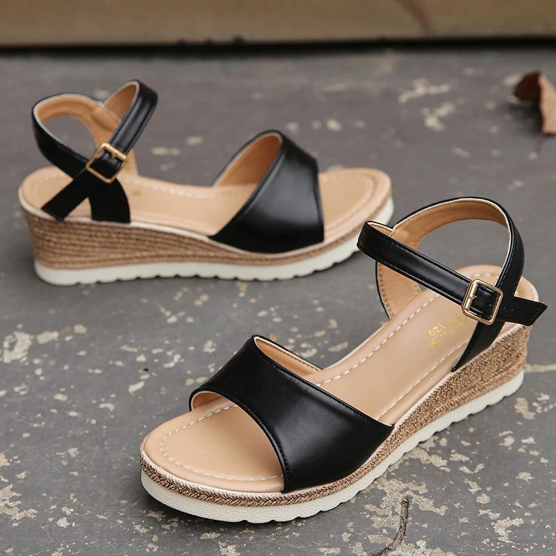 GR | Wedge sandals Step into summer with trendy wedge sandals