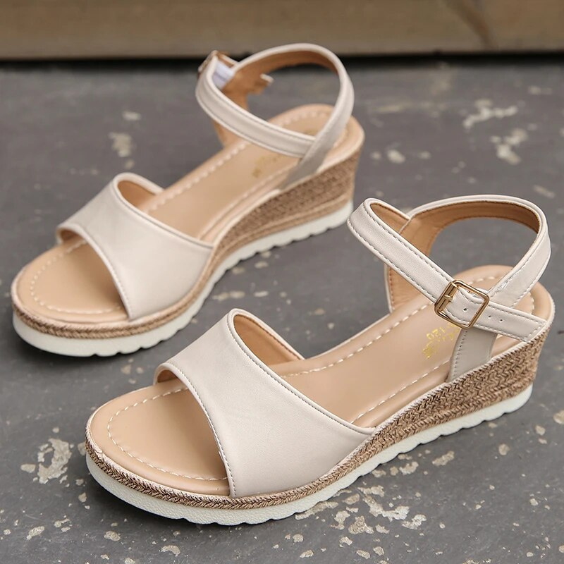 GR | Wedge sandals Step into summer with trendy wedge sandals