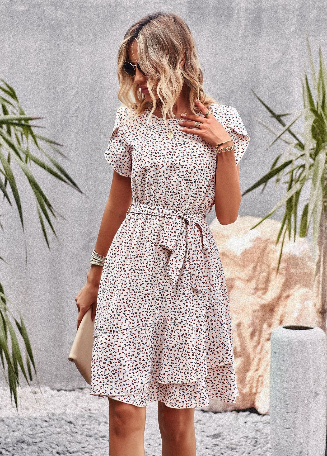 Midikleid mit Taillenband