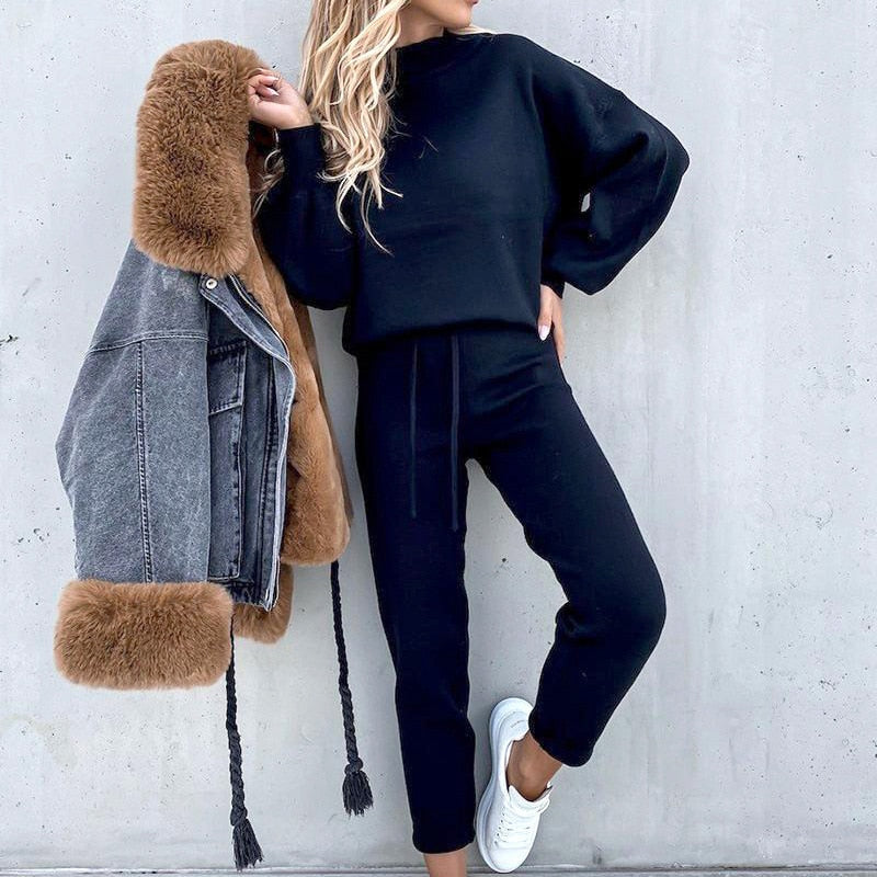 GR | 2-Piece Tracksuit, Elegant and Comfortable, Women's Loungewear