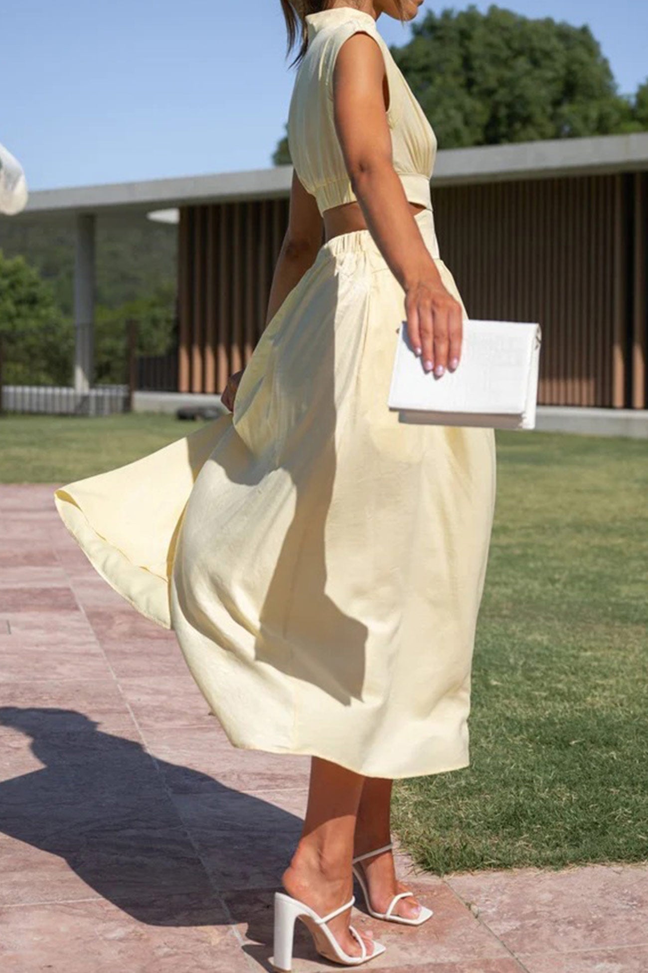 GR | Mock Neck Cutout Midi Kleid