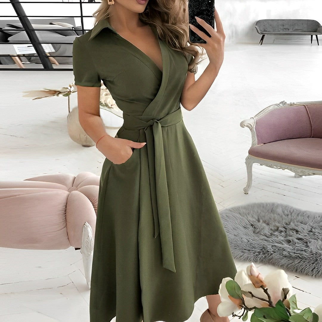 GR | A-line dress with V-neck for women - Elegant and timeless