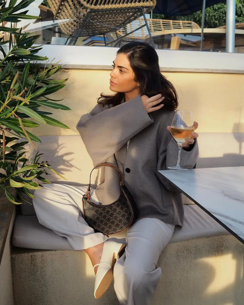 GR - Women's oversized cropped jacket with wide-leg trousers