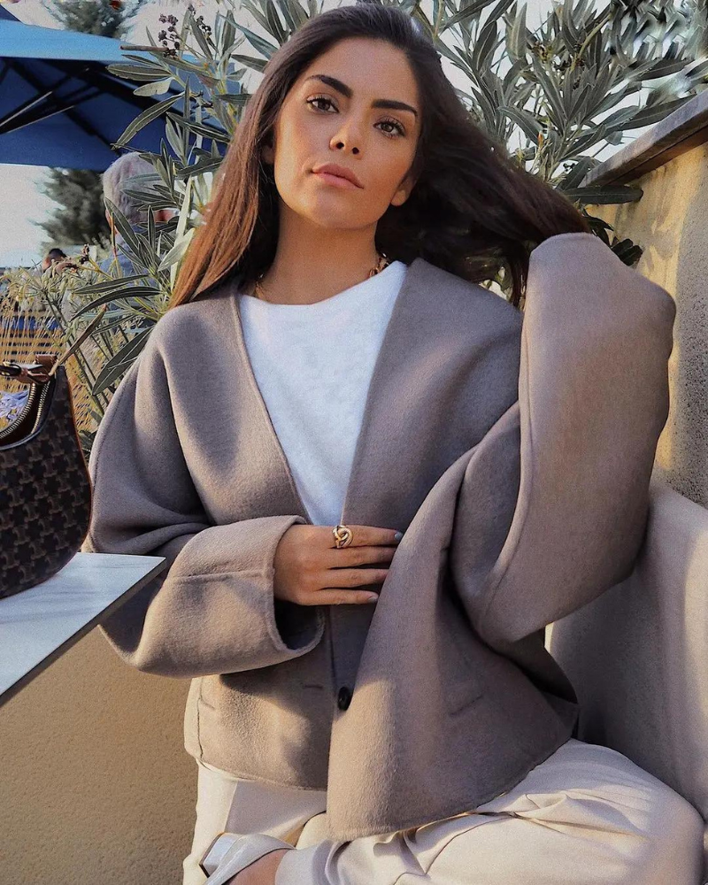 GR - Women's oversized cropped jacket with wide-leg trousers