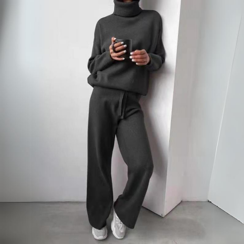 GR | Comfortable 2-piece set consisting of a turtleneck sweater and long trousers