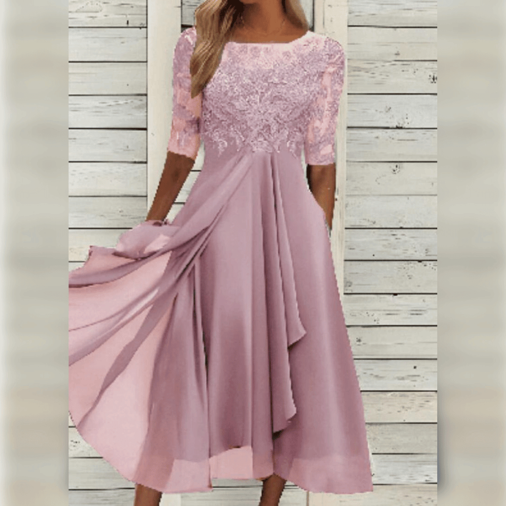 GR | Elegant chiffon dress with lace appliqués