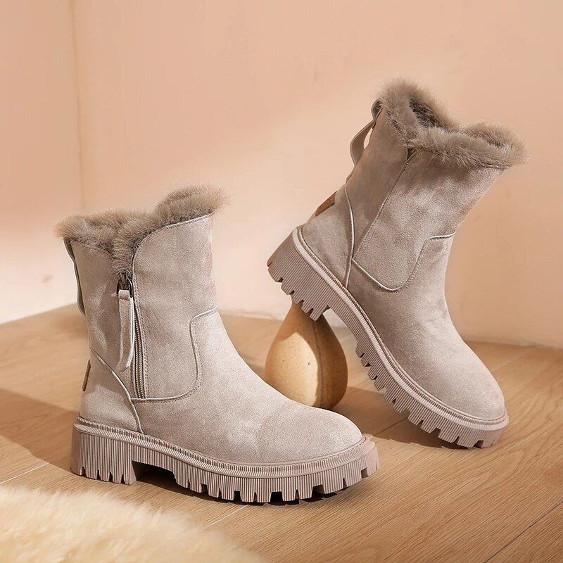 Fashionable boots for women