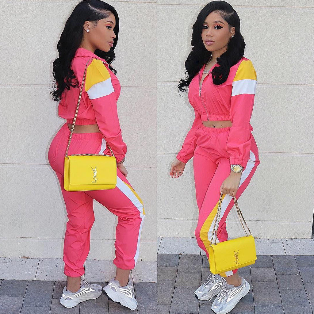 Women's tracksuit with fashionable color accents, size