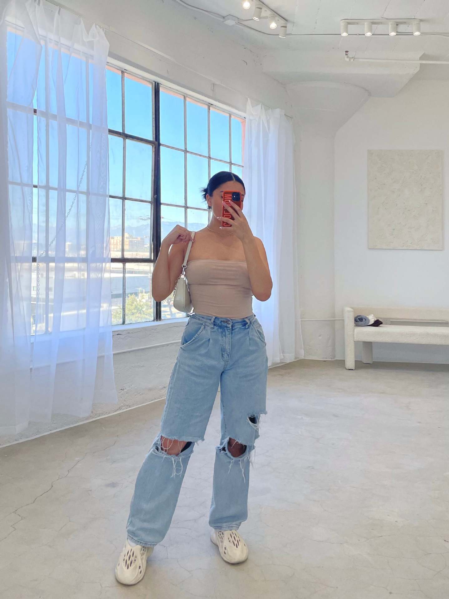Damen Destroyed Jeans im modernen Weitchnitt mit lässiger Eleganz GR