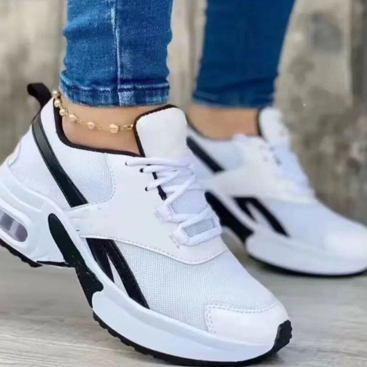 Women's sporty sneakers with breathable mesh upper and cushioned sole, size GR