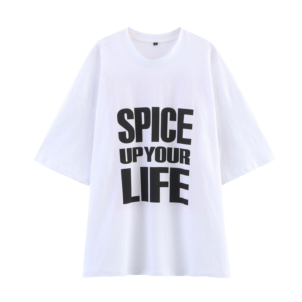Women's oversized T-shirt with striking graphic print, size
