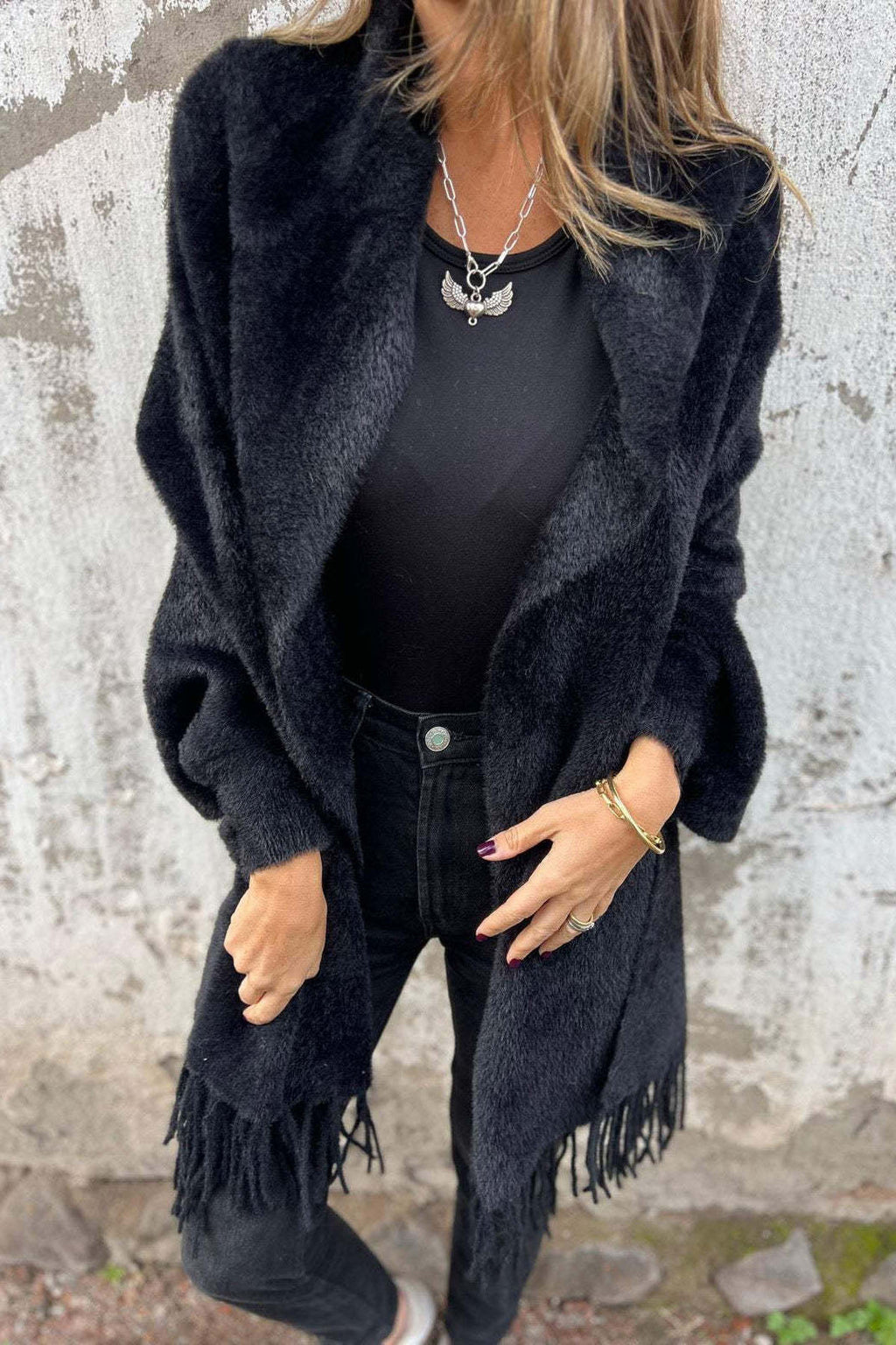 GR knitted plush tassel scarf