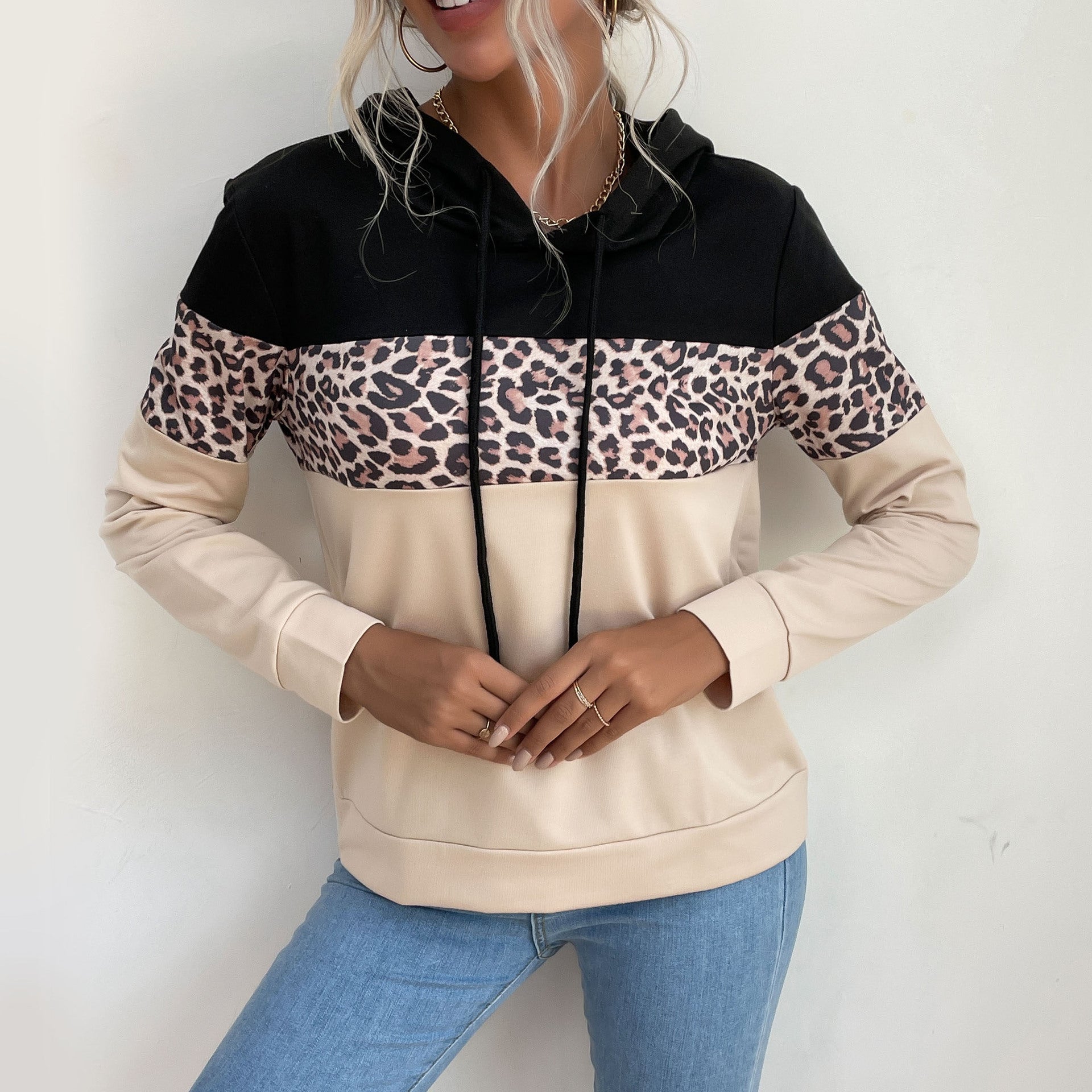 Damen Kapuzenpullover mit modischem Leoparden-Muster und sportlicher Passform GR