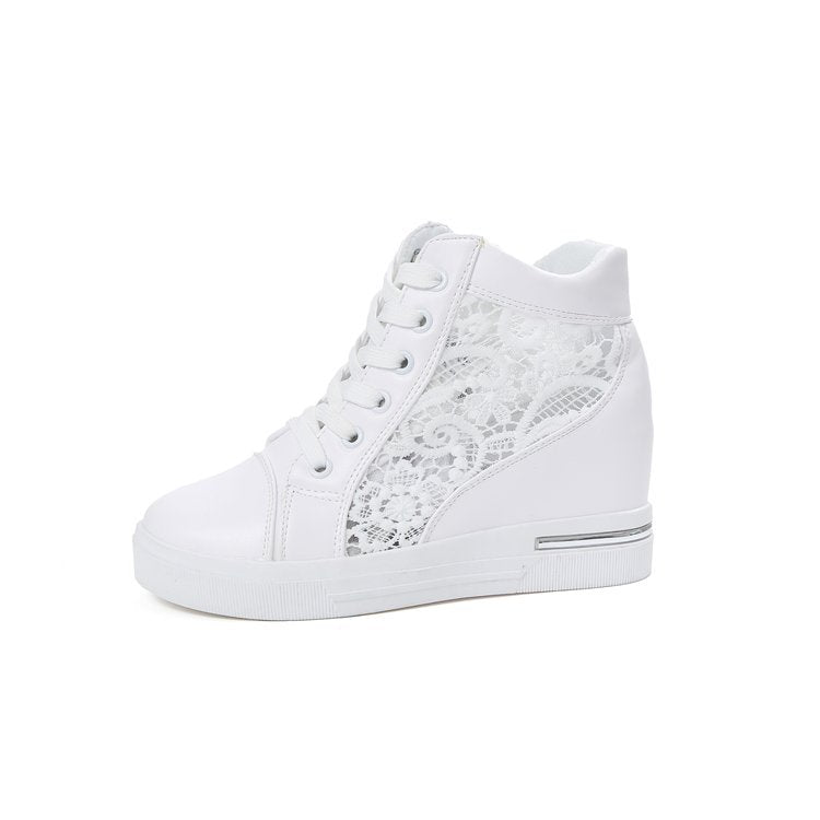 Women's wedge sneakers with fashionable lace detail and casual metallic finish, size GR