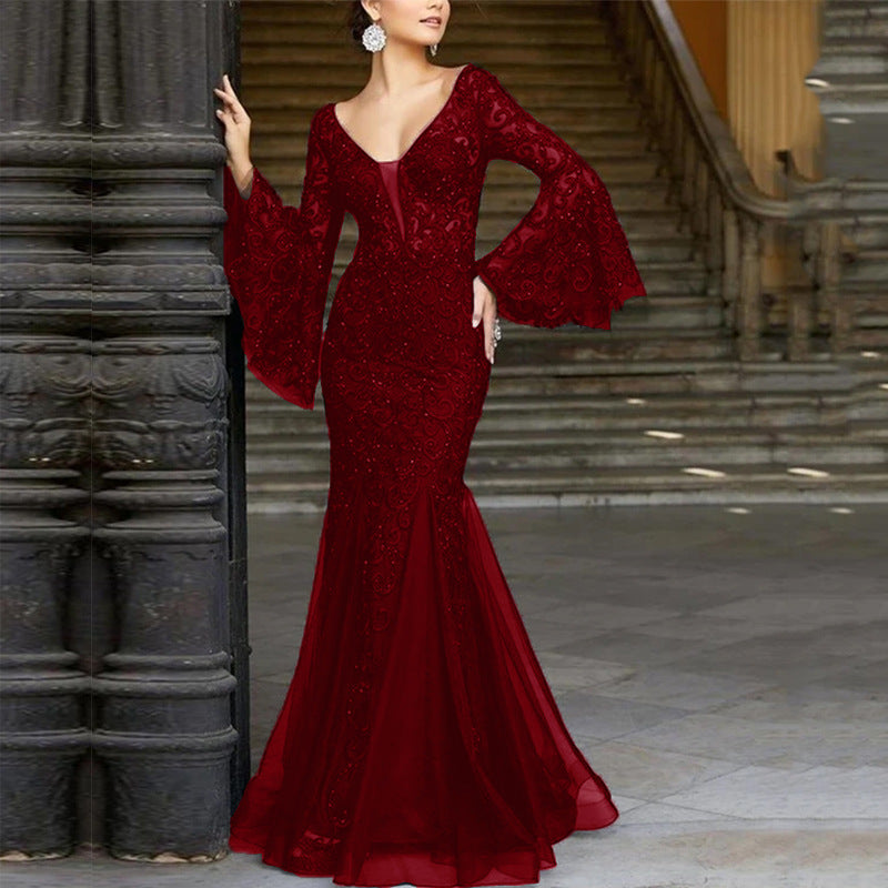 GR | Spitzenbesticktes schwarzes Meerjungfrau Kleid Slim für den Abend