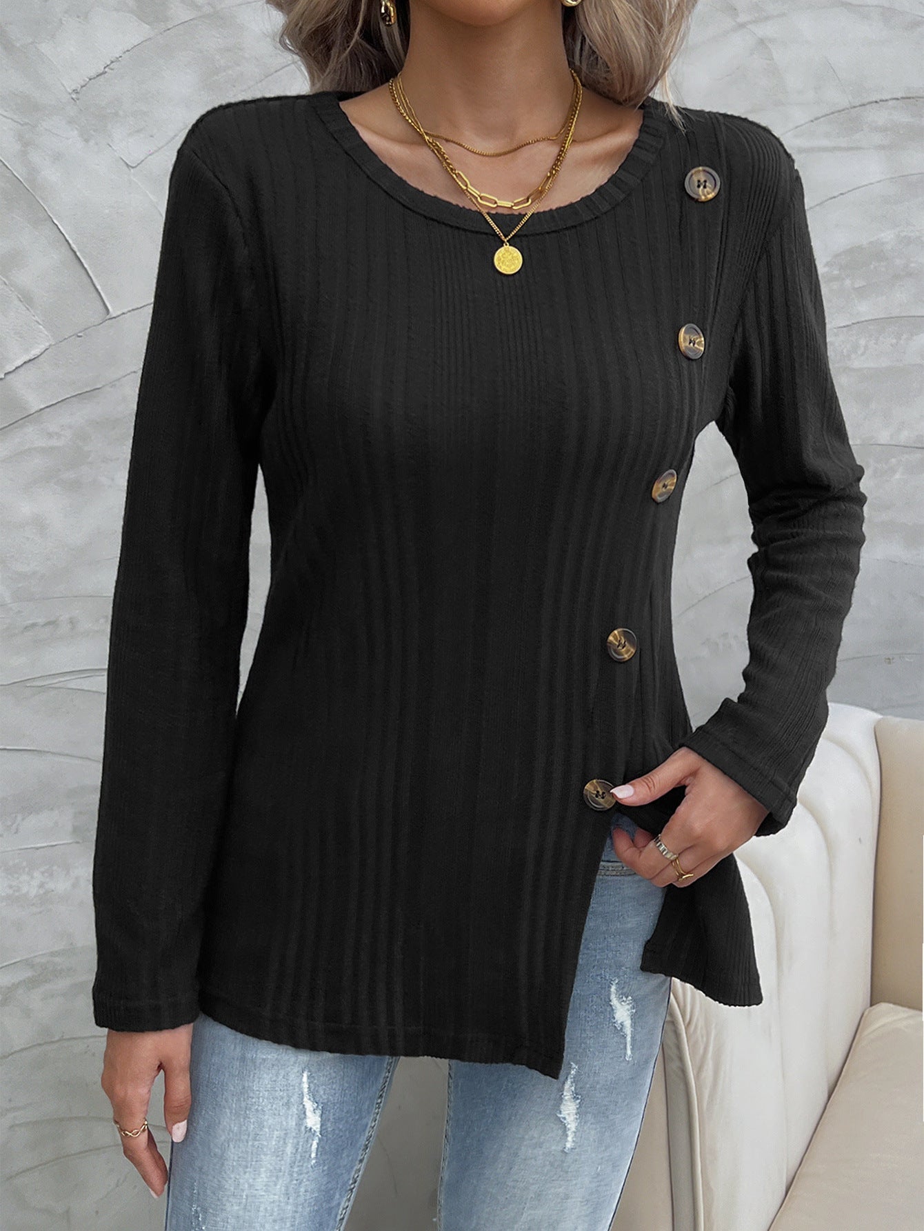 GR Black round neck slanted button knit top
