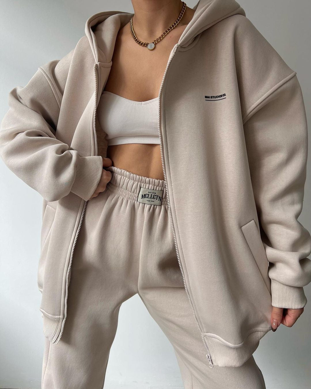 Damen lässiger Oversized Hoodie mit durchgehendem Reißverschluss und praktischen Kängurutaschen GR