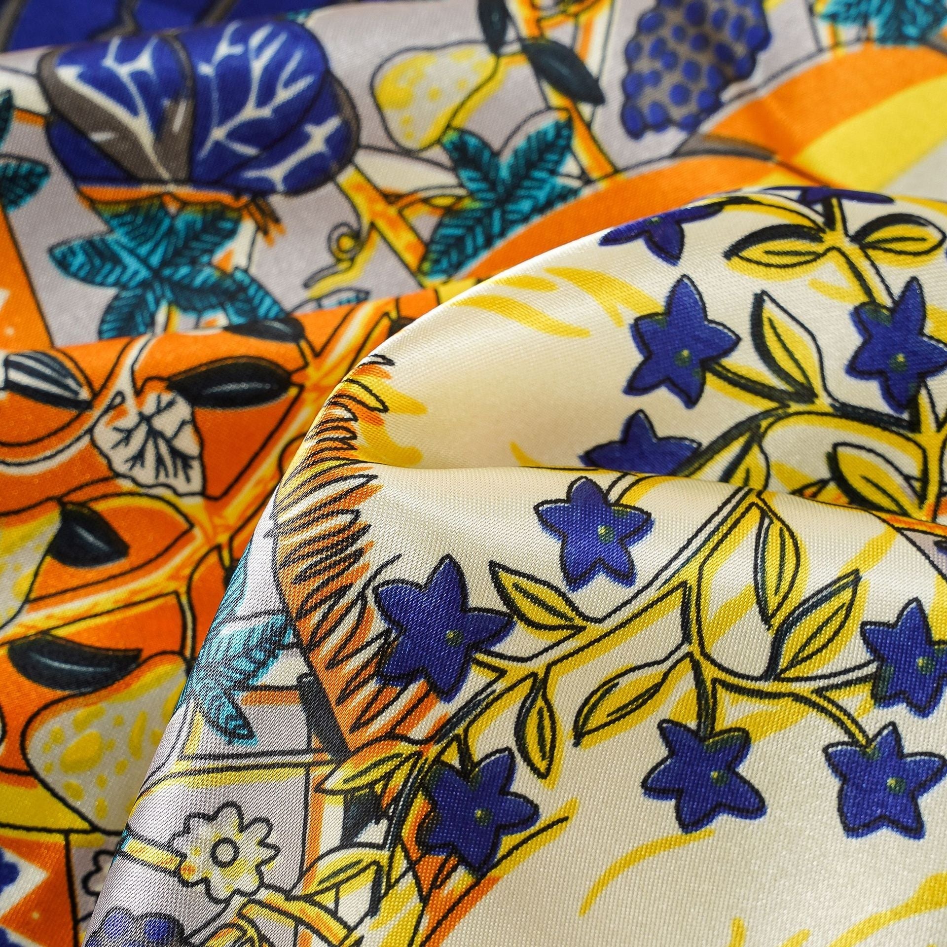 Women's luxurious silk scarf with an artistic floral design and shimmering sheen, size GR
