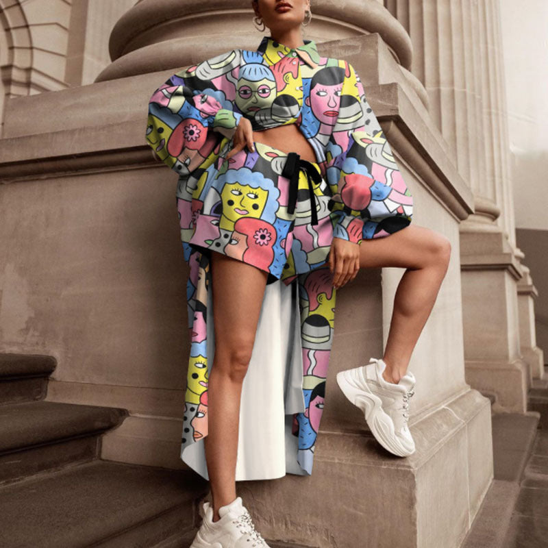 Women's oversized shirt with graphic print and shorts combination, size S