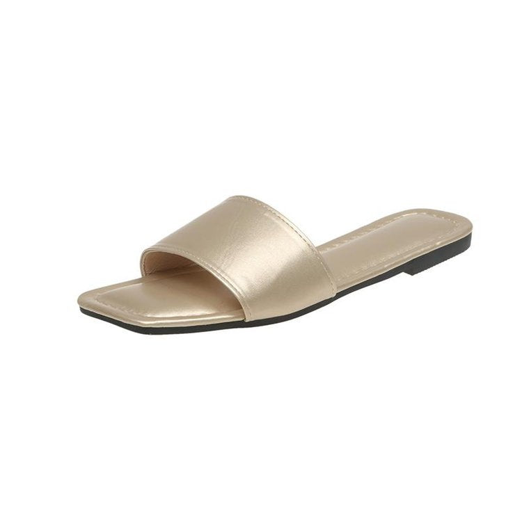 Women's open toe-post mules with an elegant design, size S