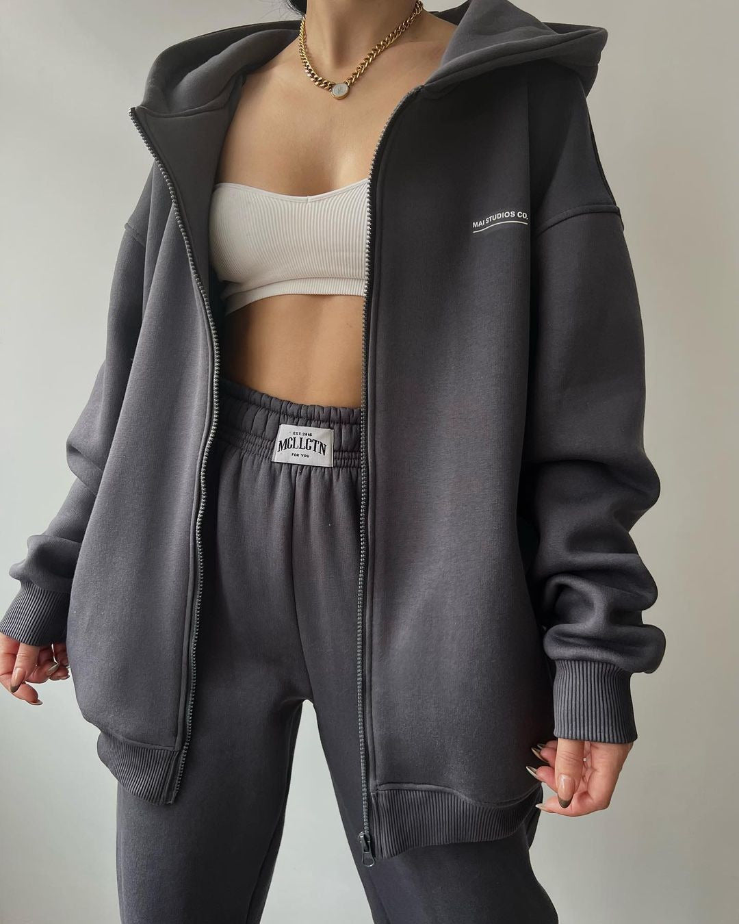Damen lässiger Oversized Hoodie mit durchgehendem Reißverschluss und praktischen Kängurutaschen GR