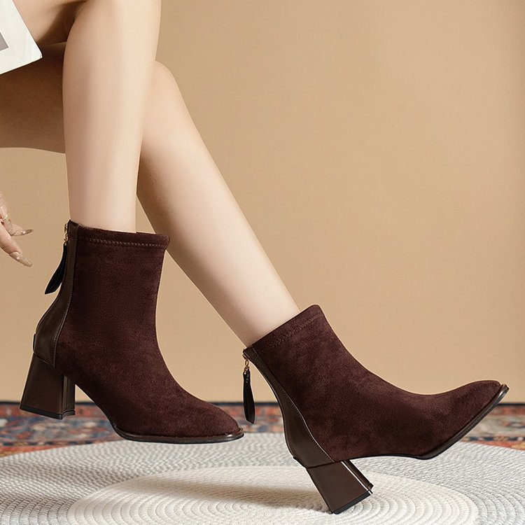 Women's ankle boots with elegant block heel and soft upper material, size GR