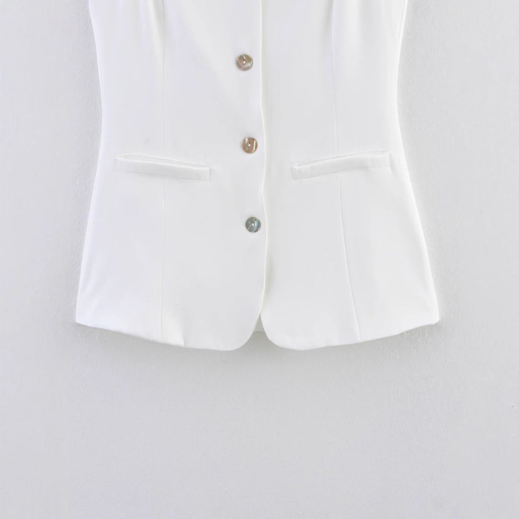 Women's sleeveless shirt size