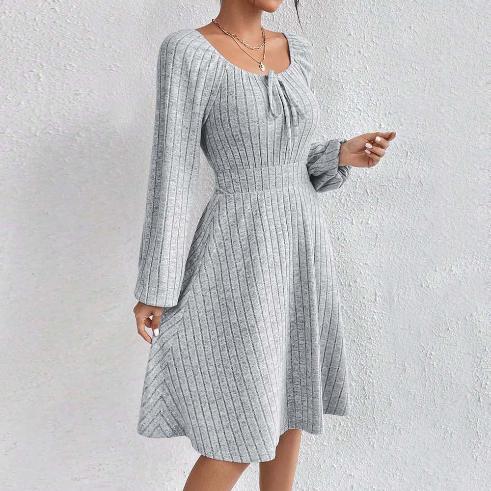 Women's midi dress with elastic material and fashionable ruching, size S