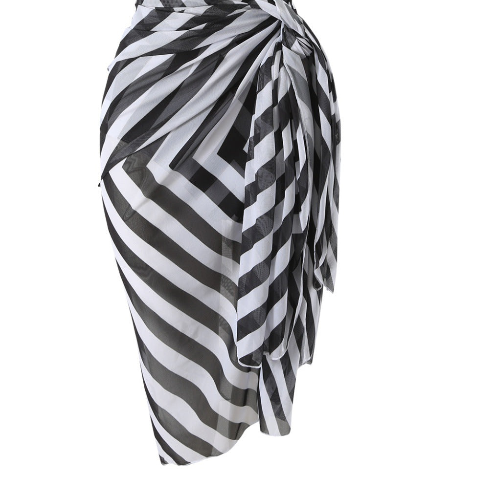 Damen Abendkleid mit raffiniertem Wickeldesign und gestreiftem Oberteil GR