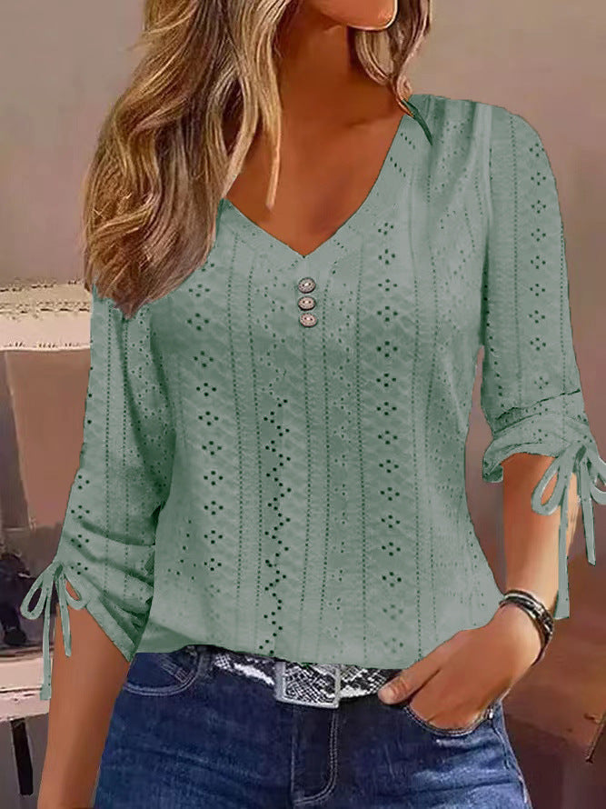 Damen Blusenshirt mit raffiniertem Lochmuster und Knopfdetails GR