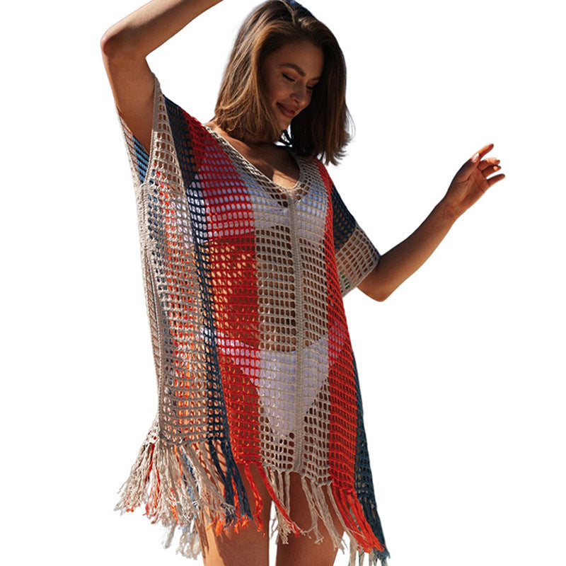 Women's beach tunic with fashionable mesh design and fringed hem, size GR