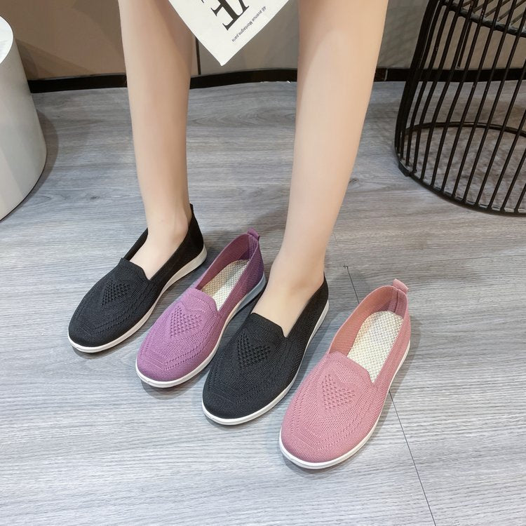 Women's comfortable slip-on sneakers with breathable knit upper, size S