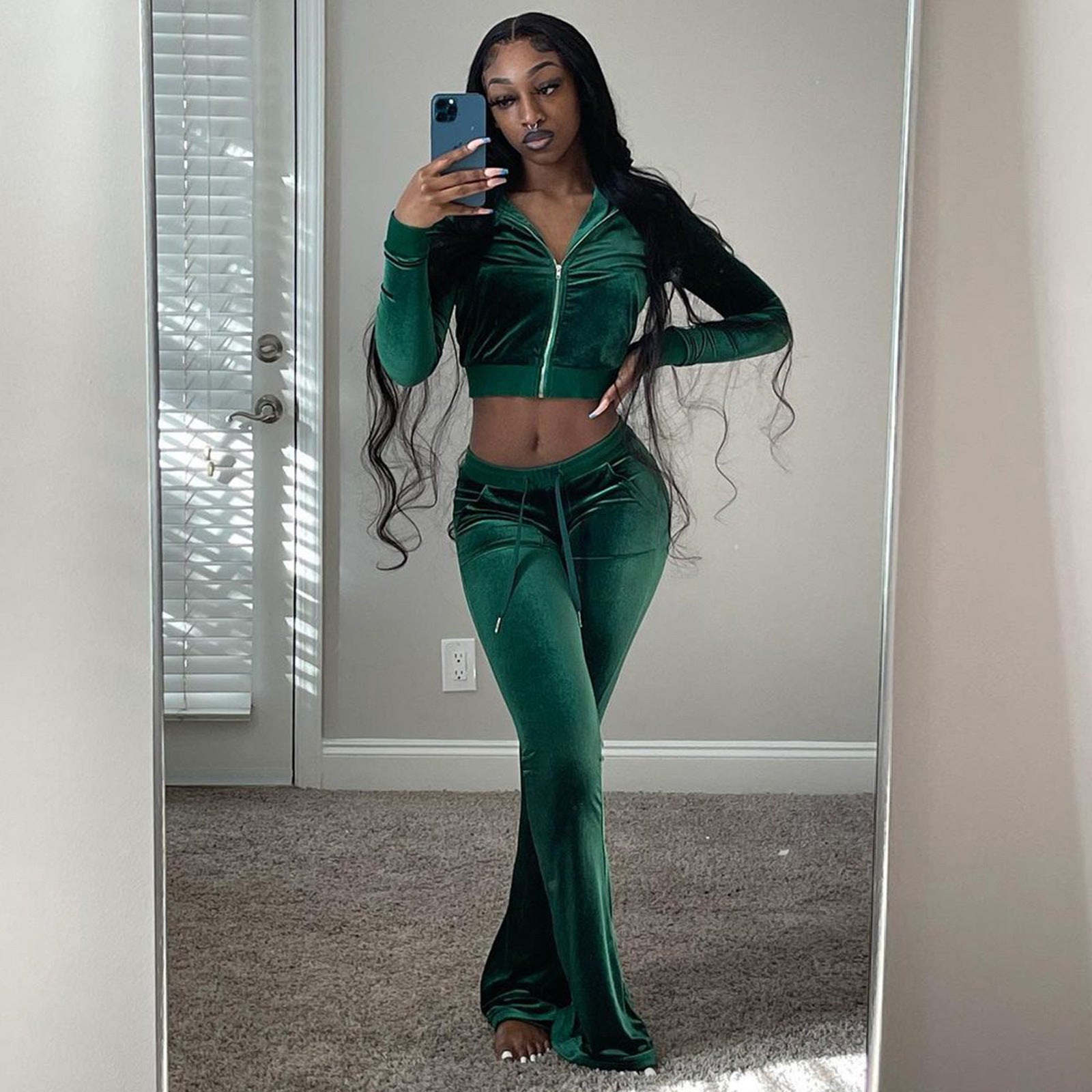 Damen Velours Tracksuit mit Zip-Front und weit geschnittener Hose GR