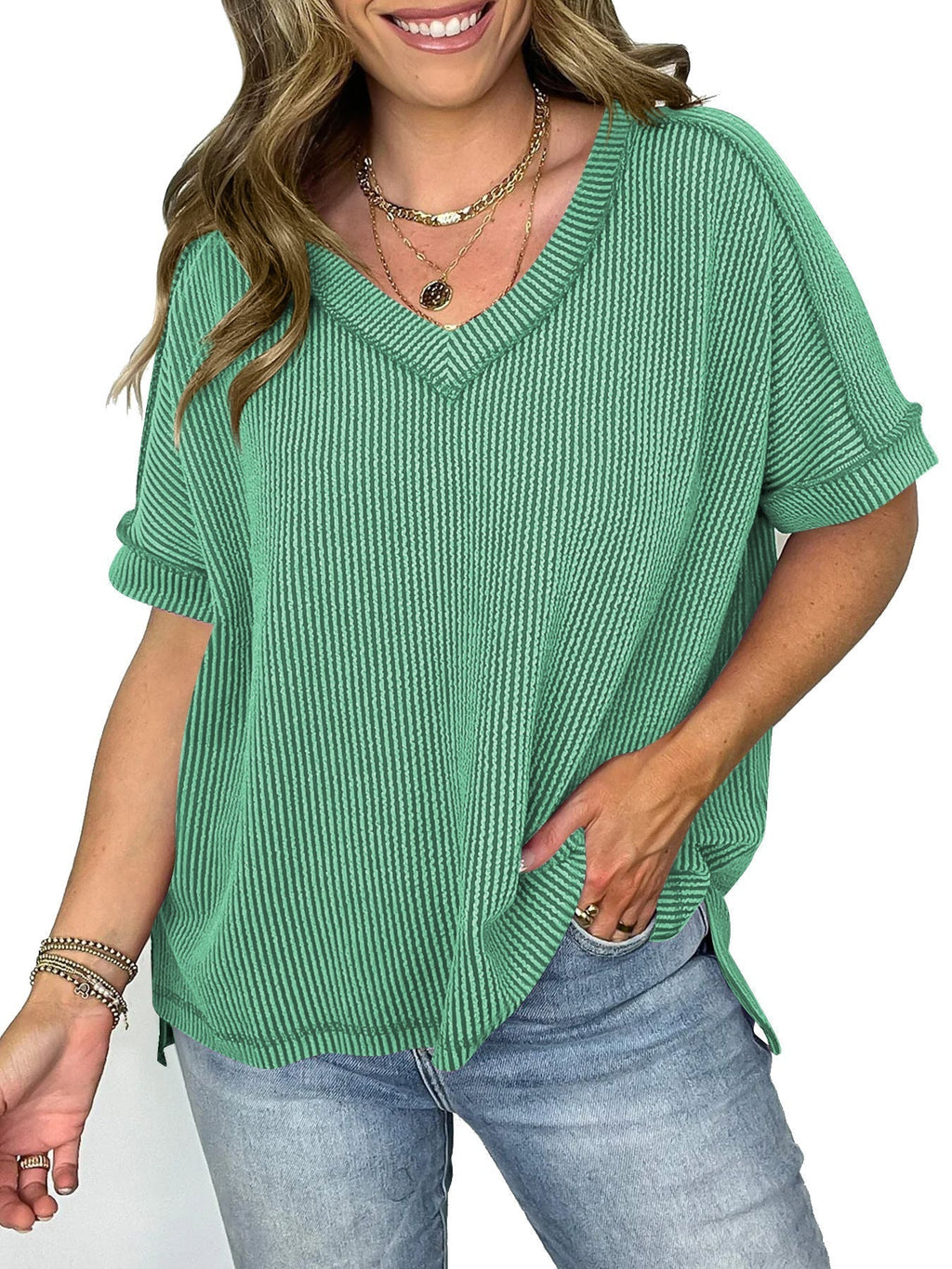 GR | Short-sleeved V-neck top 
